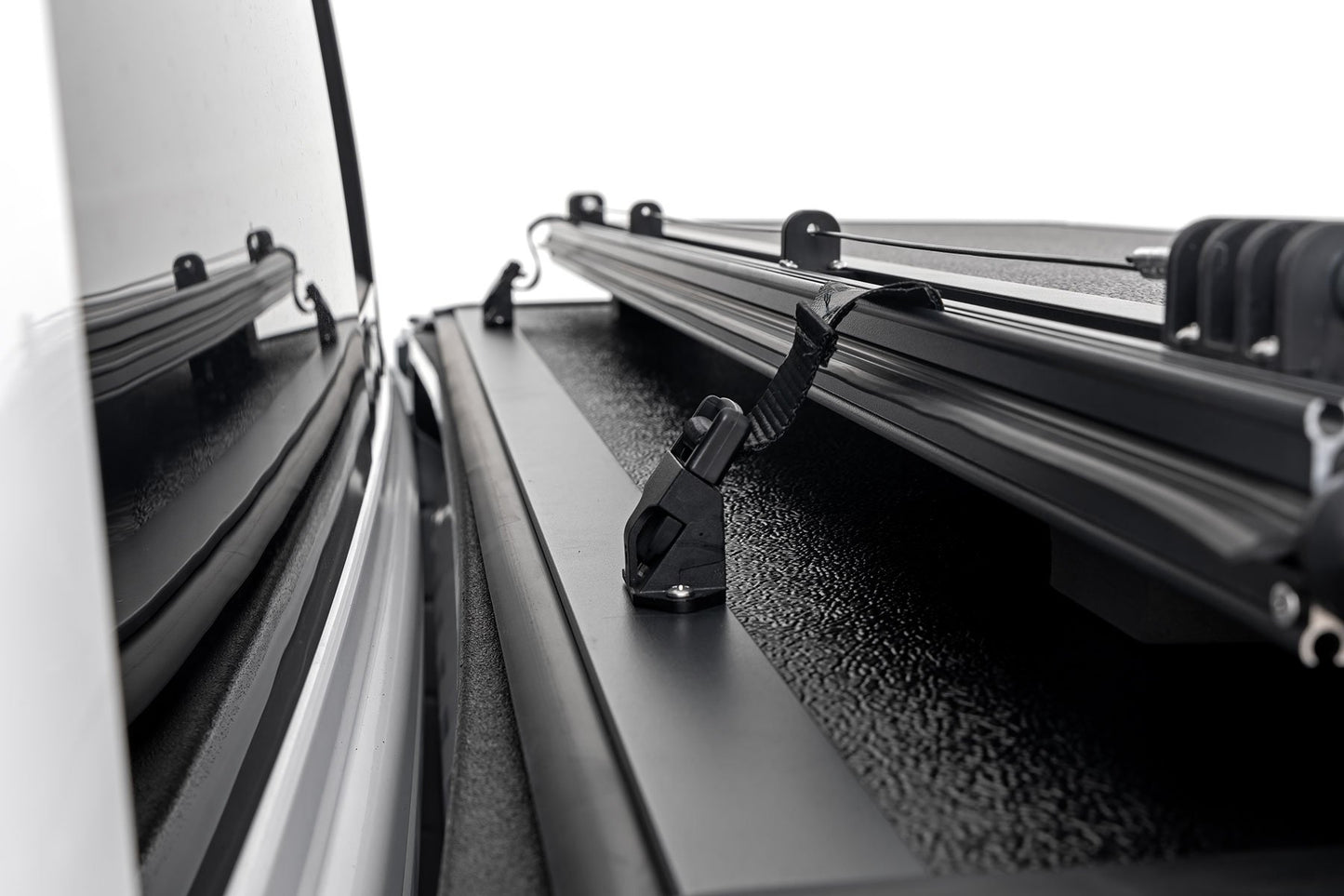 Hard Low Profile Bed Cover |6'4" | No Rambox | Ram 1500 (19-25)/1500 TRX (21-24)