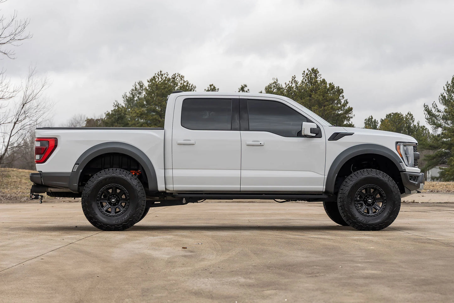 84 Series Wheel 17x8.5 6x5.5 0mm Offset