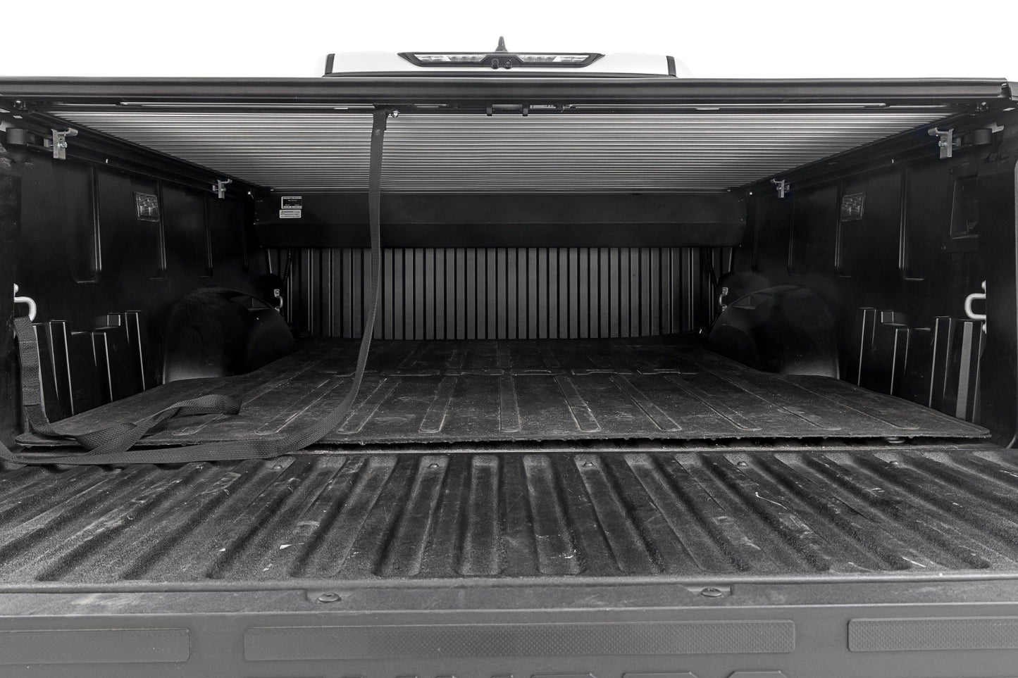 Retractable Bed Cover | 5'7" Bed | Toyota Tundra 2WD/4WD (2022-2025)