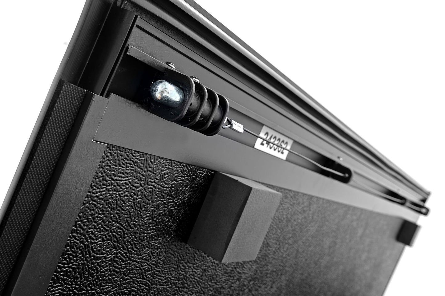 Hard Low Profile Bed Cover | 5'7" Bed | Ford F-150 (21-25)/F-150 Lightning (22-24)