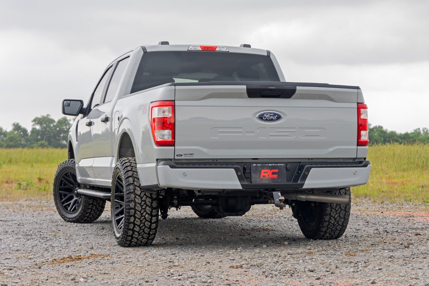 OV2 Running Boards | Side Step Bars | Crew Cab | Ford F-150 2WD/4WD (15-25)