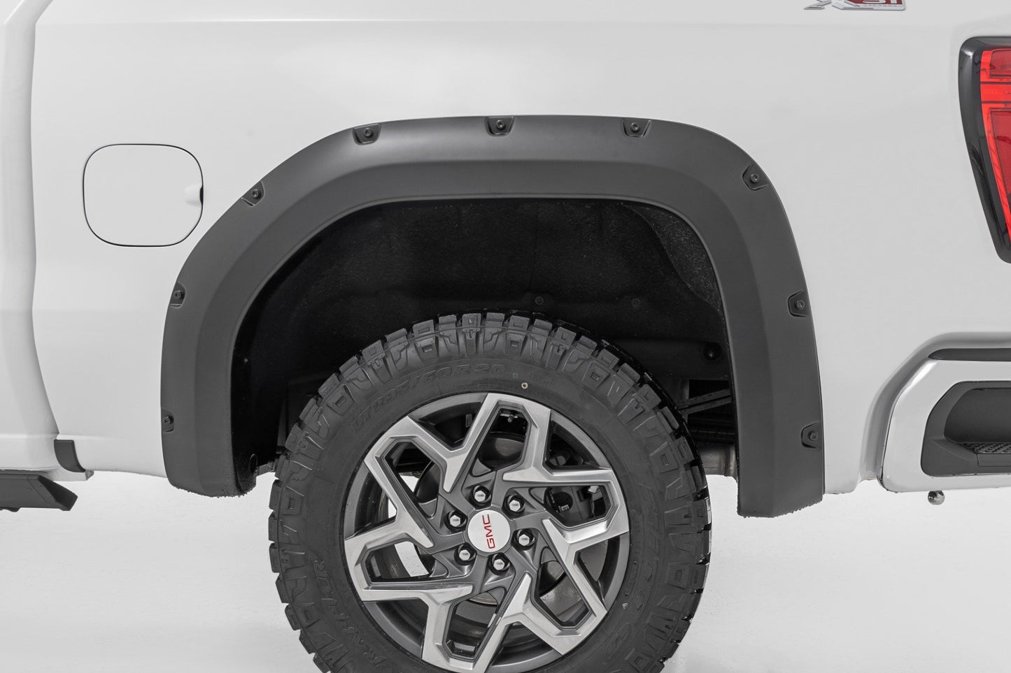 Pocket Fender Flares | GCI Carbon Black | GMC Sierra 1500 2WD/4WD (2019-2025 & Classic)