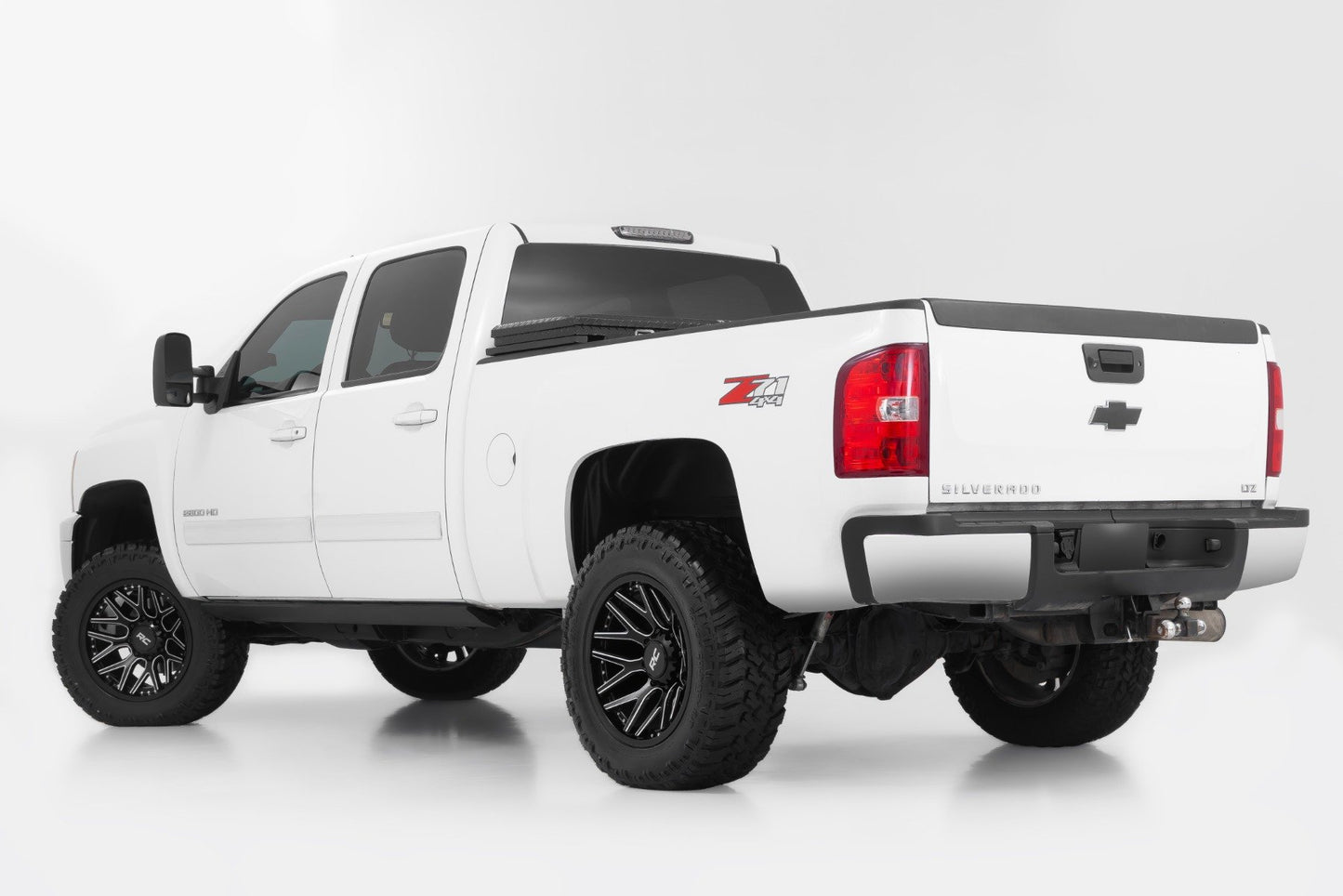 Rough Country 95 Series Wheel | One-Piece | Gloss Black Machined | 20x10 | 8x180 | -19mm