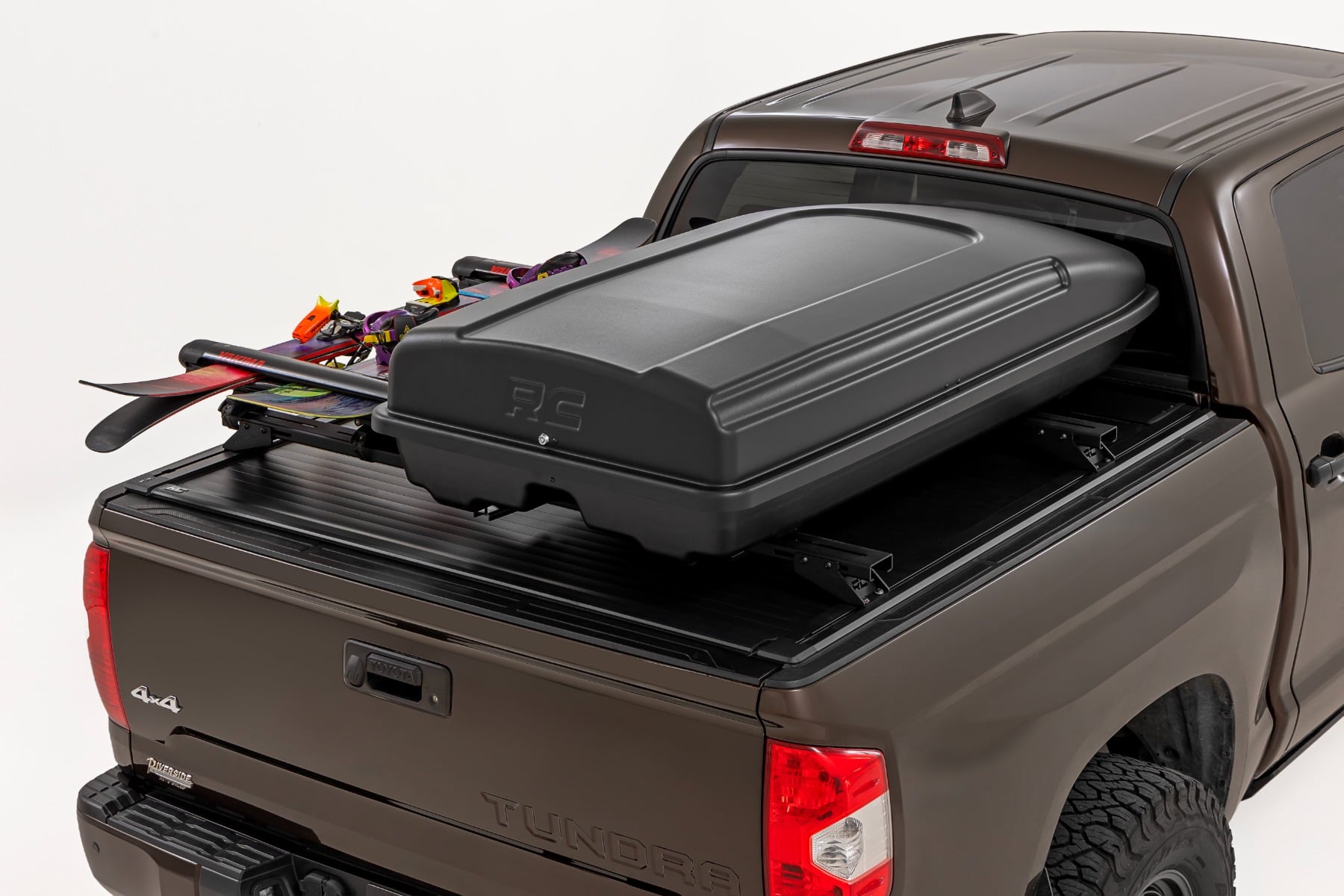Rooftop Cargo Box | Hard Shell | Strut Assisted | 14.5 Cu. Ft. Storage