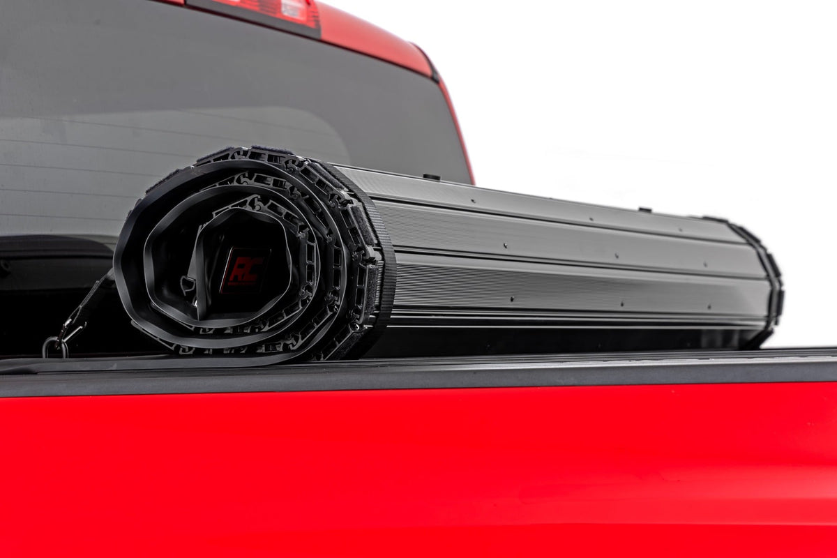 Hard Roll Up Bed Cover | 5'9" Bed | Chevy/GMC 1500 (14-18 & Classic)