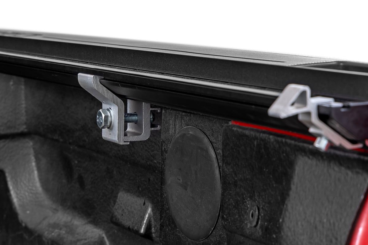 Hard Roll Up Bed Cover | 5'9" Bed | Chevy/GMC 1500 (14-18 & Classic)
