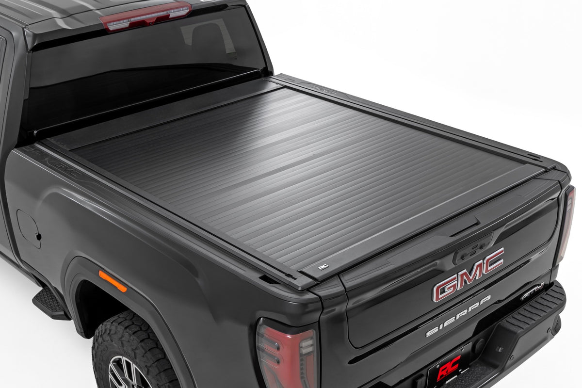 Manual Retractable Bed Cover | 6'9" Bed | Chevy/GMC 2500HD/3500HD (20-26)