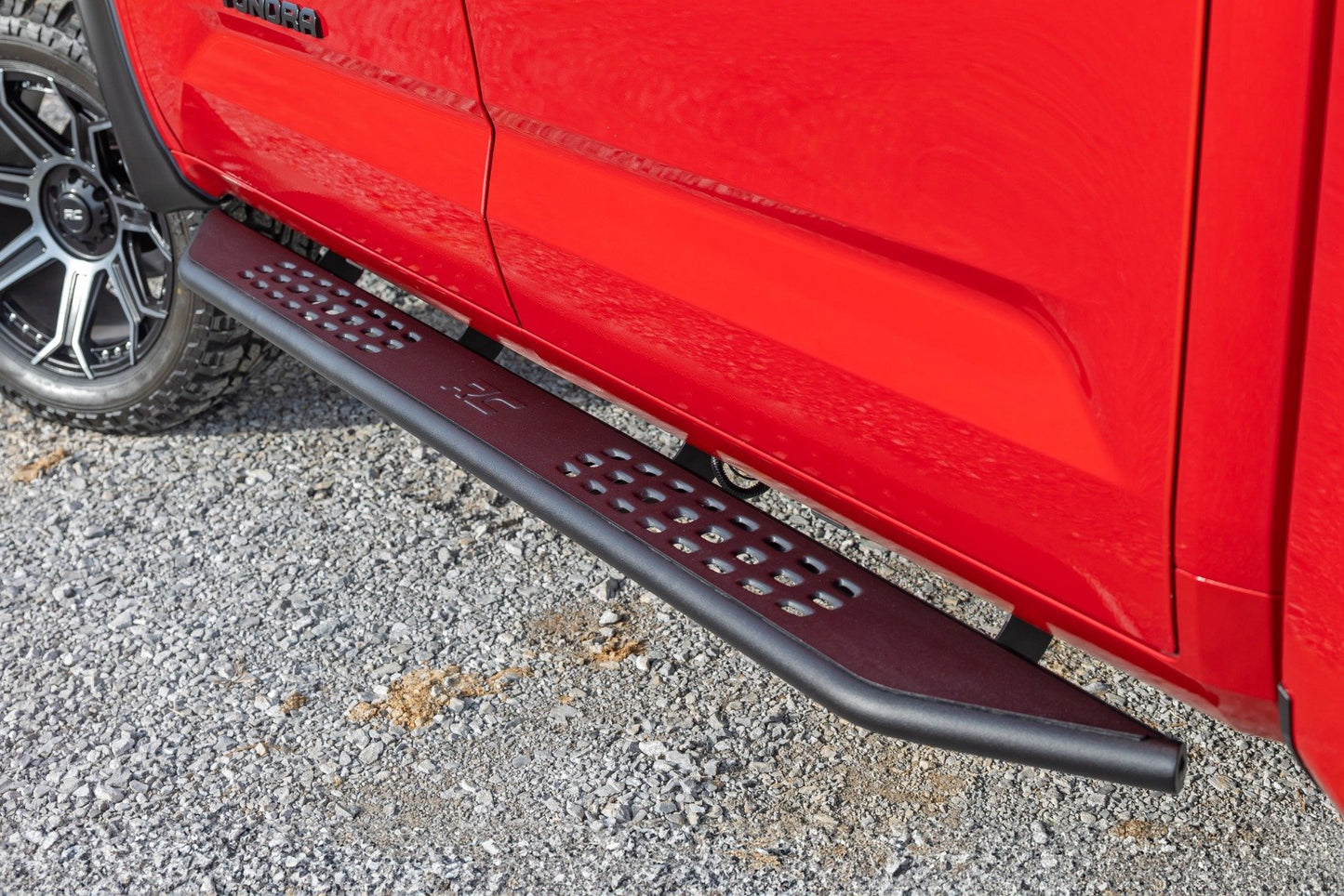 OV2 Running Boards | Side Step Bars | Crew Cab | Toyota Tundra 2WD/4WD (22-25)