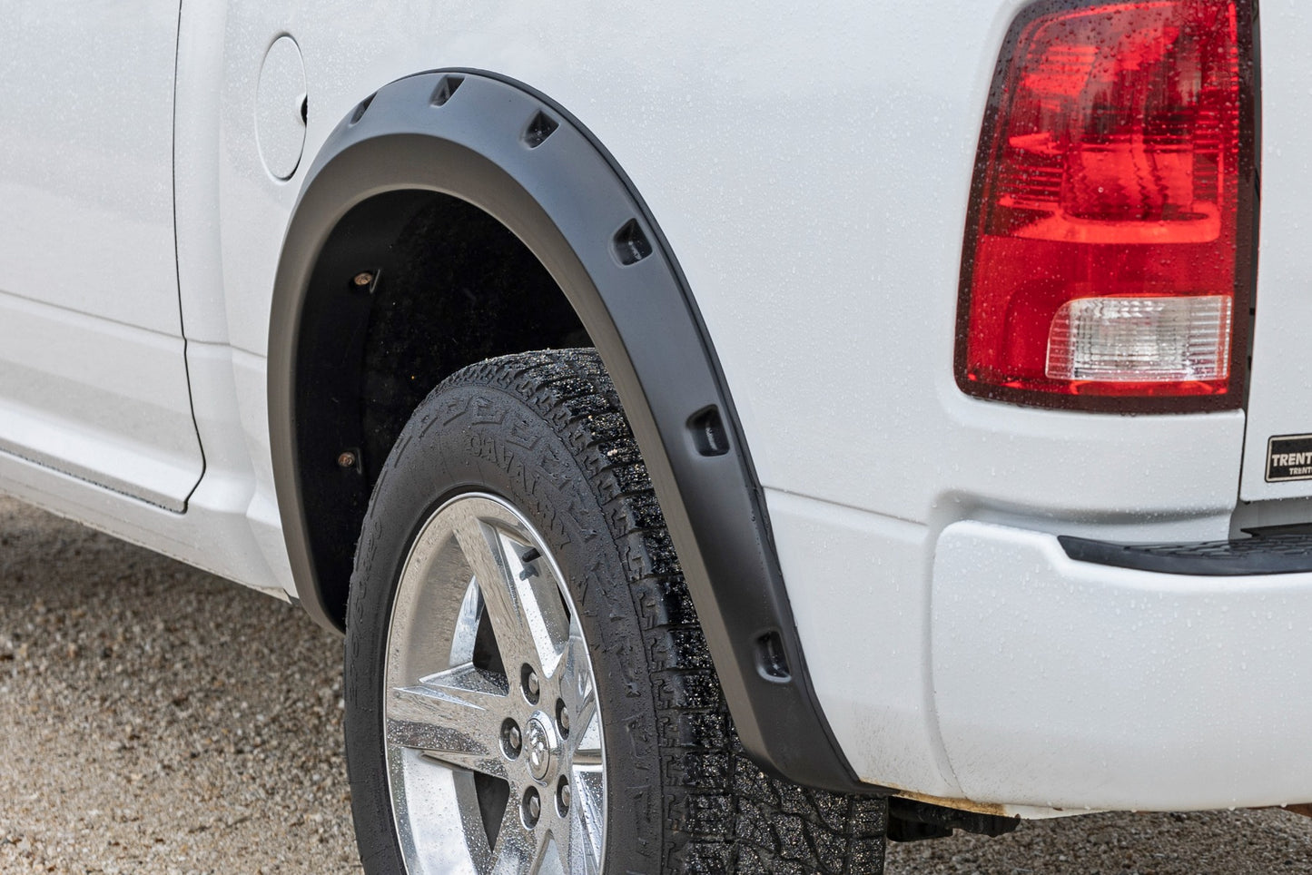 Pocket Fender Flares | PXQ Black Metallic | Ram 1500 2WD/4WD (2010-2018 & Classic)