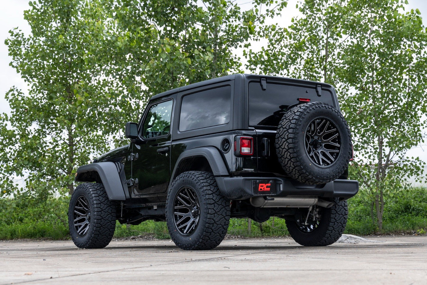 Rough Country 95 Series Wheel | Machined One-Piece | Gloss Black | 20x10 | 5x5 | -19mm