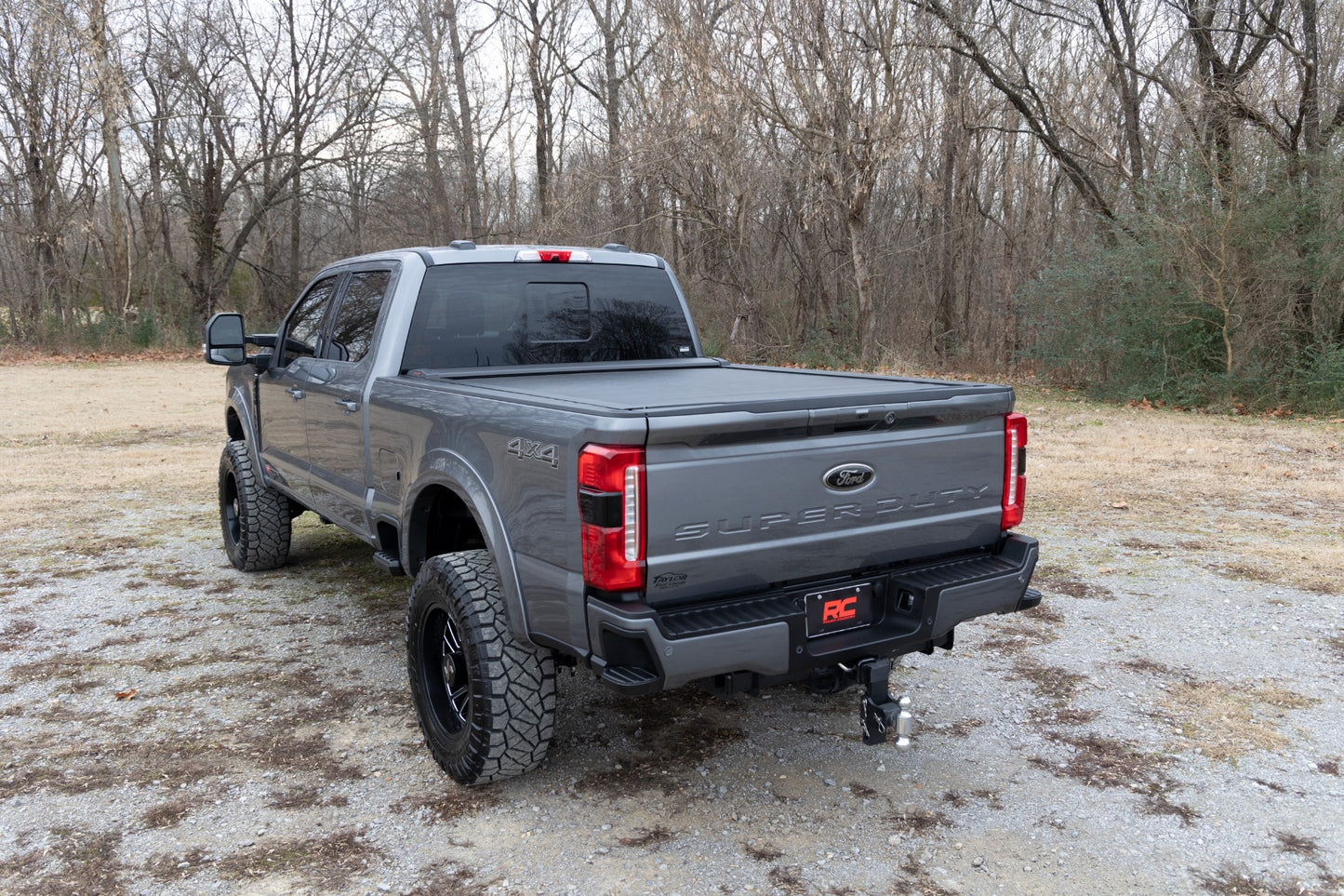 Retractable Bed Cover | 6'10" Bed | Ford F-250/F-350 Super Duty (17-25)