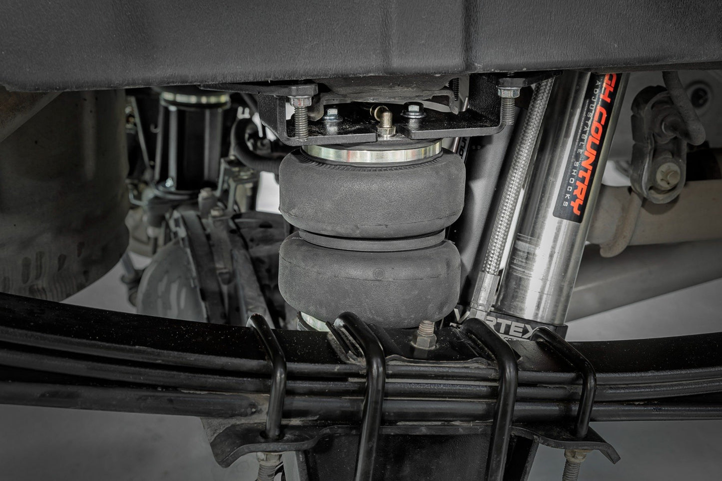 Air Spring Kit w/compressor | Chevy/GMC Sierra 1500 (19-25)/Silverado 1500 (19-25)