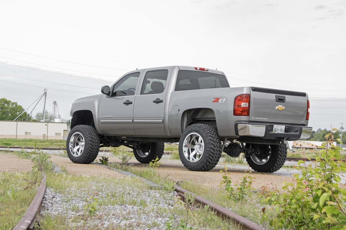 7.5 Inch Lift Kit | Chevy Silverado & GMC Sierra 1500 4WD (2007-2013)